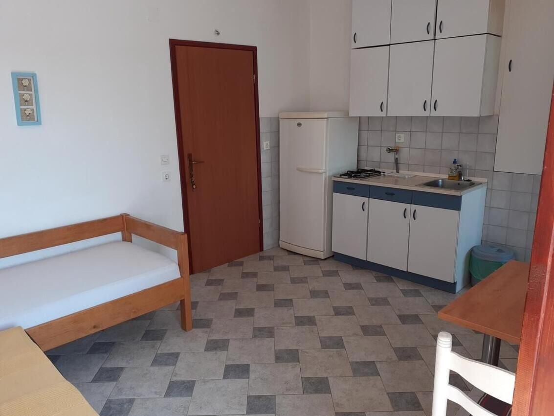 Apartments Ana Бибине Екстериор снимка