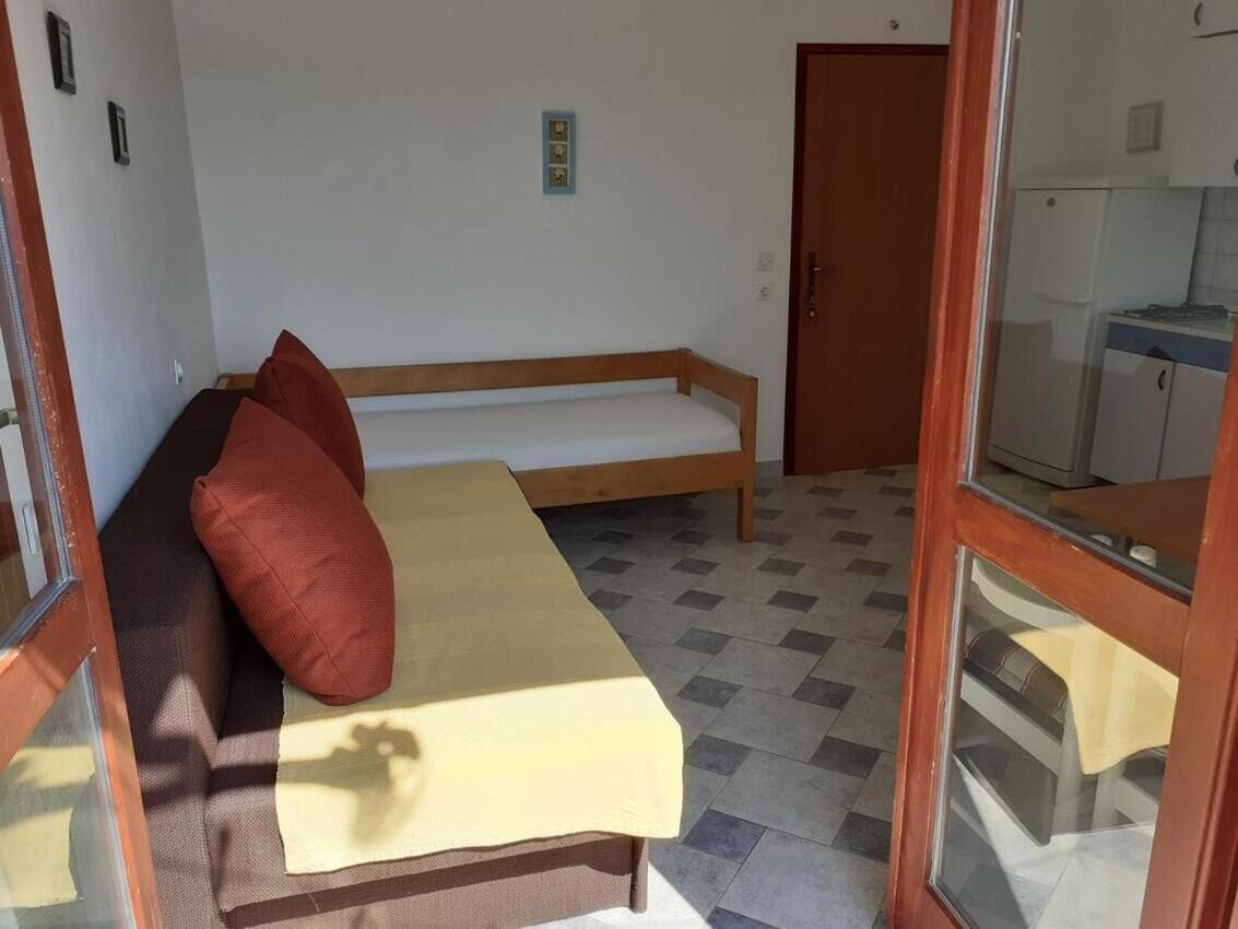 Apartments Ana Бибине Екстериор снимка