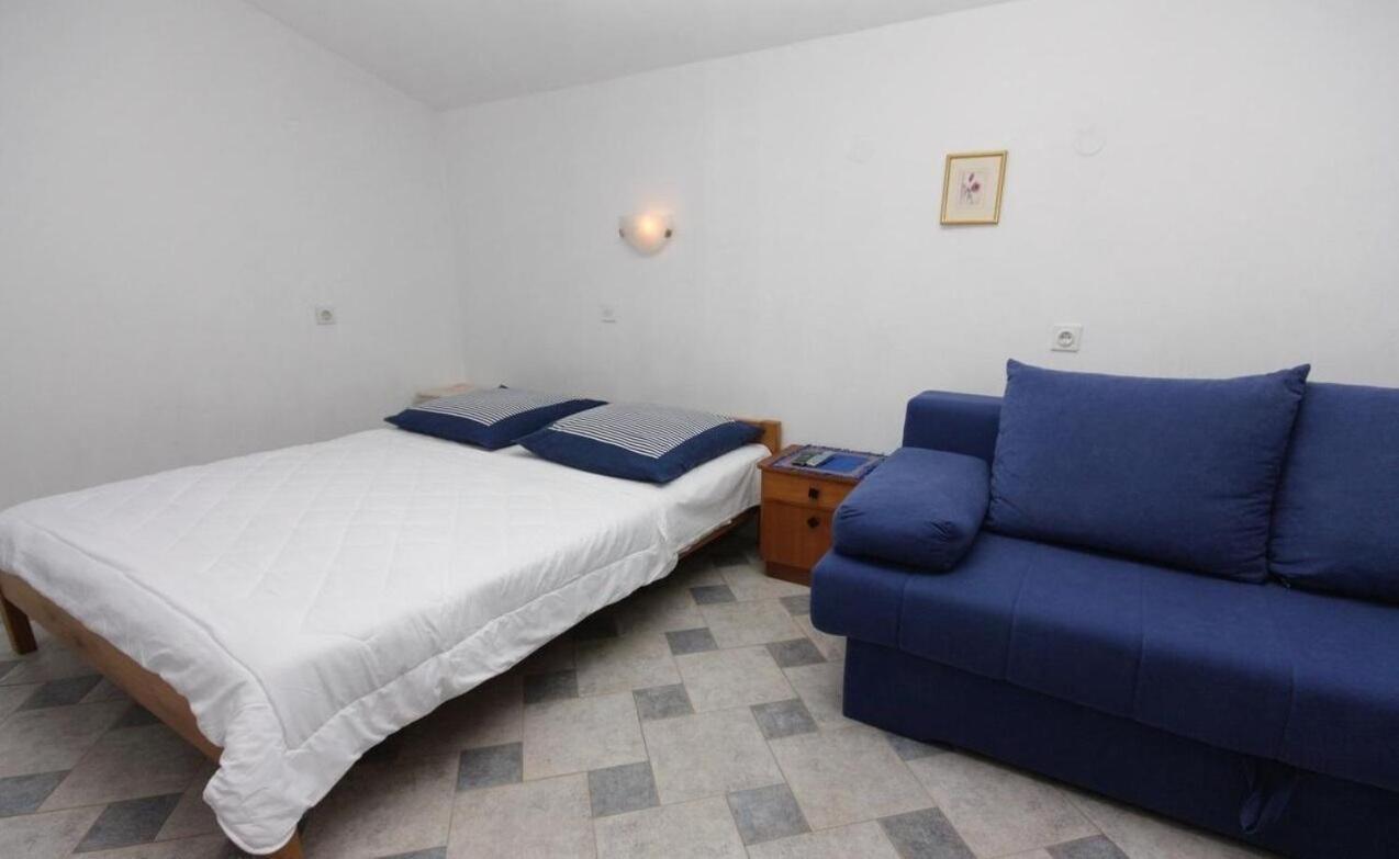 Apartments Ana Бибине Екстериор снимка