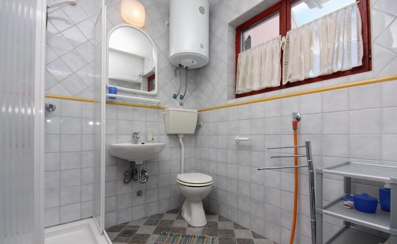 Apartments Ana Бибине Екстериор снимка