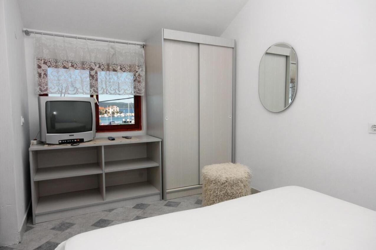 Apartments Ana Бибине Екстериор снимка