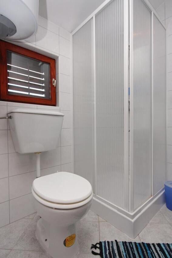 Apartments Ana Бибине Екстериор снимка