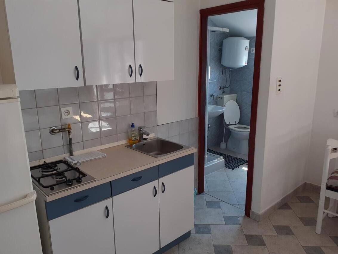 Apartments Ana Бибине Екстериор снимка