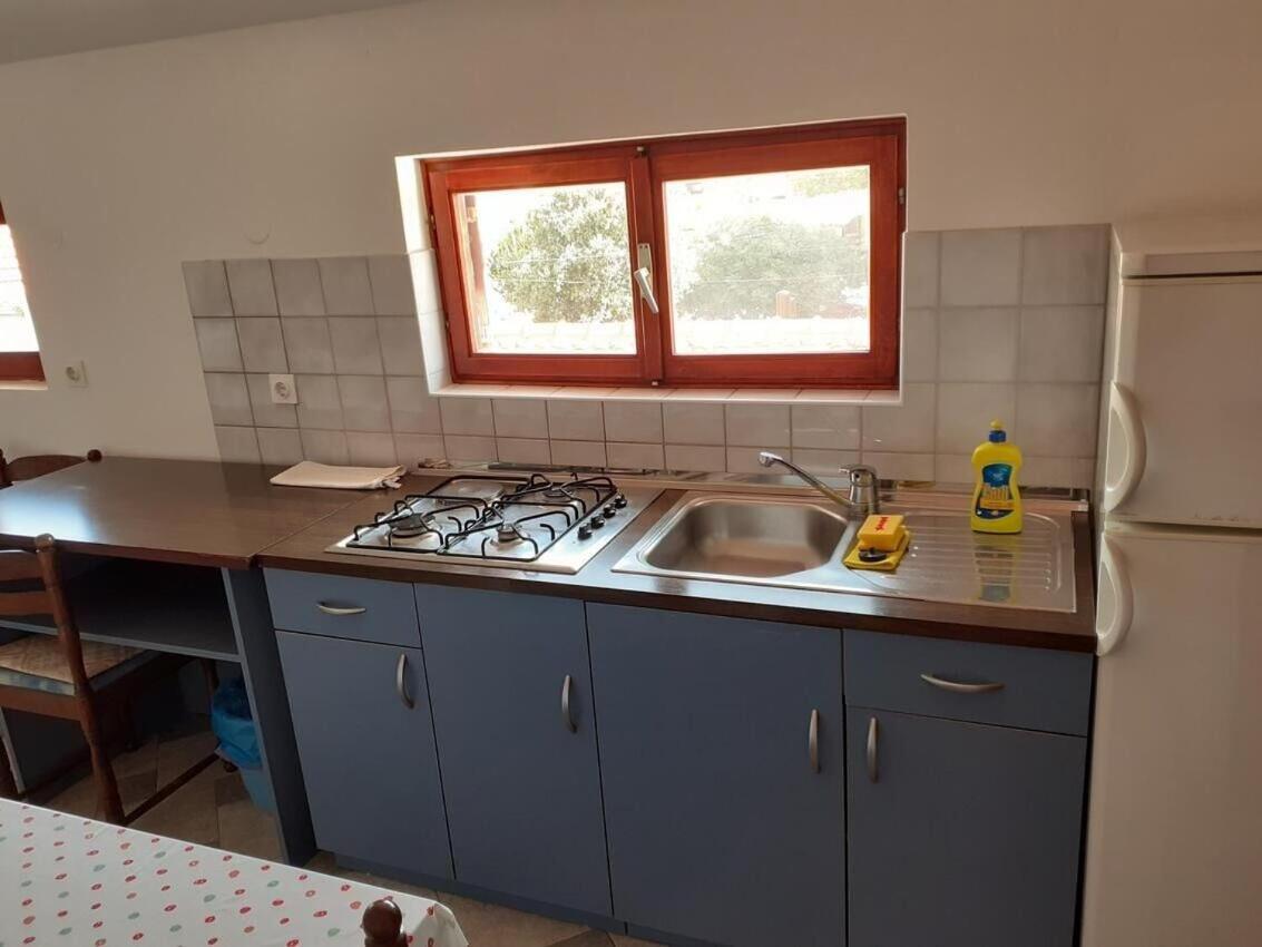 Apartments Ana Бибине Екстериор снимка